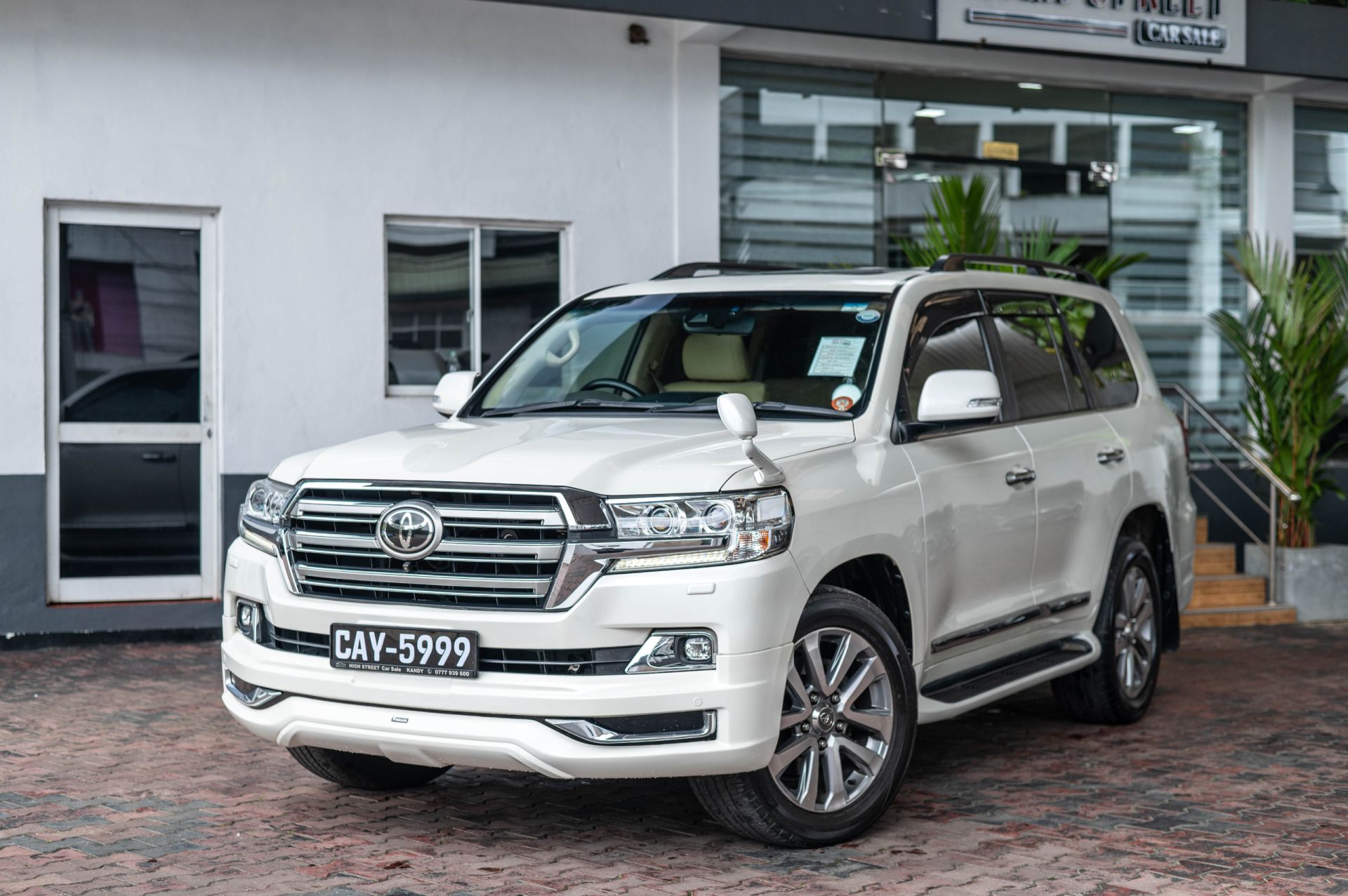 Toyota Land Cruiser V8
