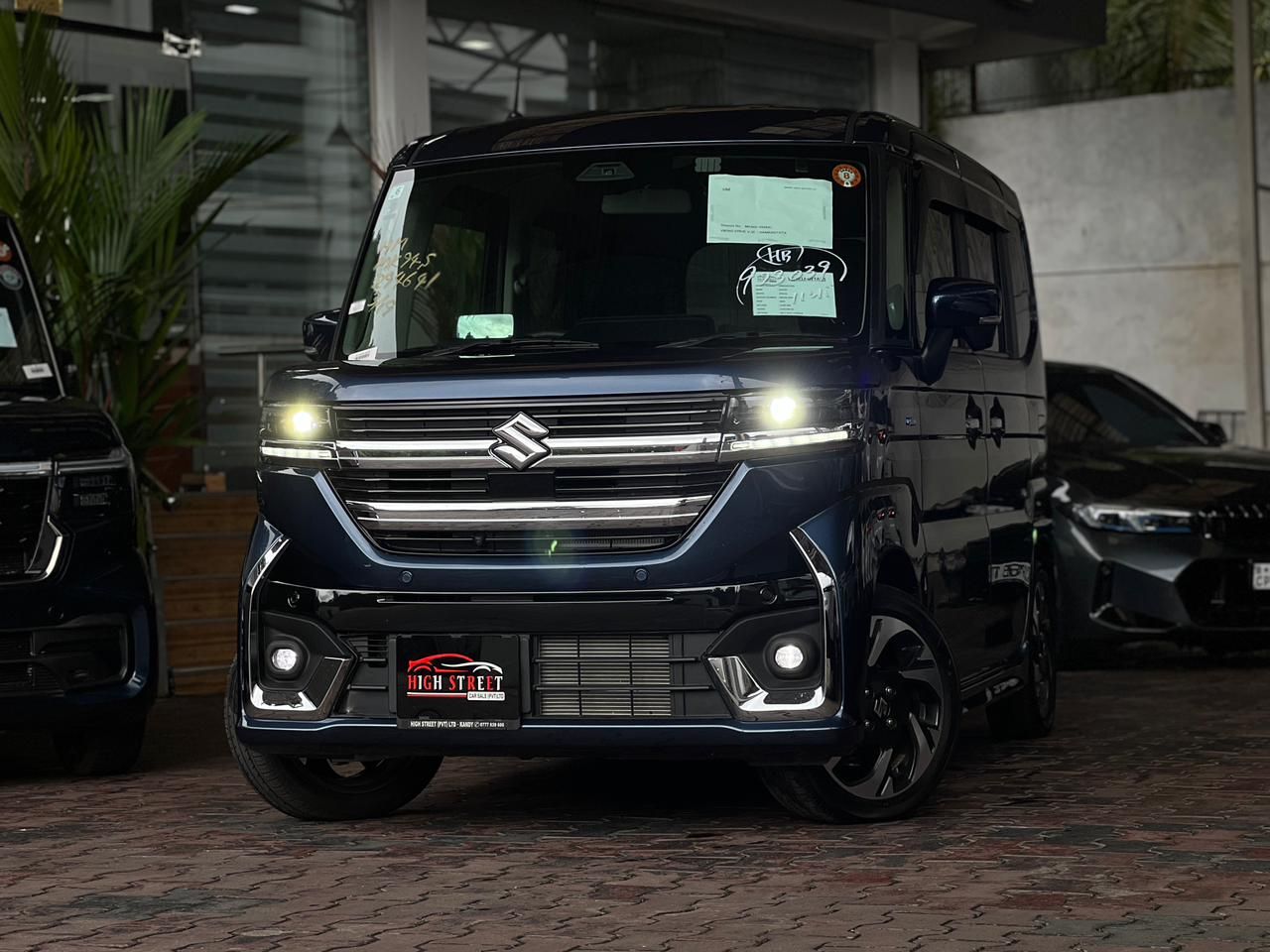 Suzuki SPACIA CUSTOM XS