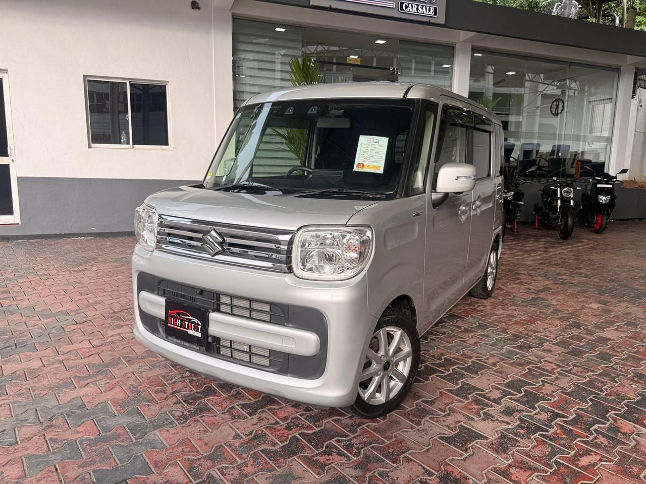 Suzuki SPACIA X