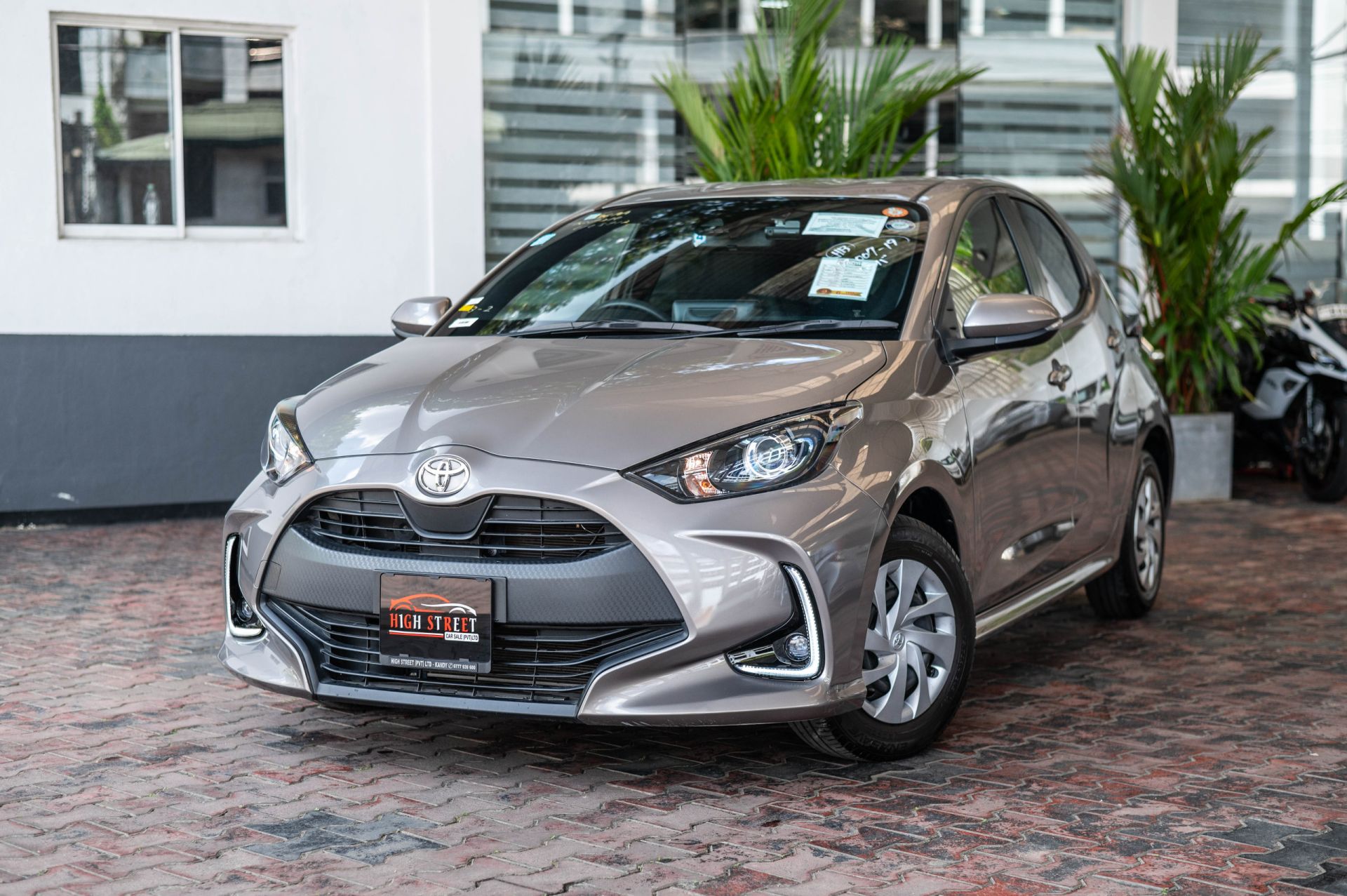 Toyota YARIS X LIMITED